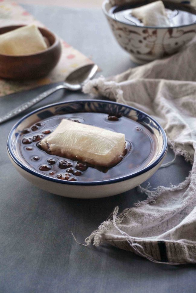 Red Bean Soup with Roasted Rice Cake by Kexin